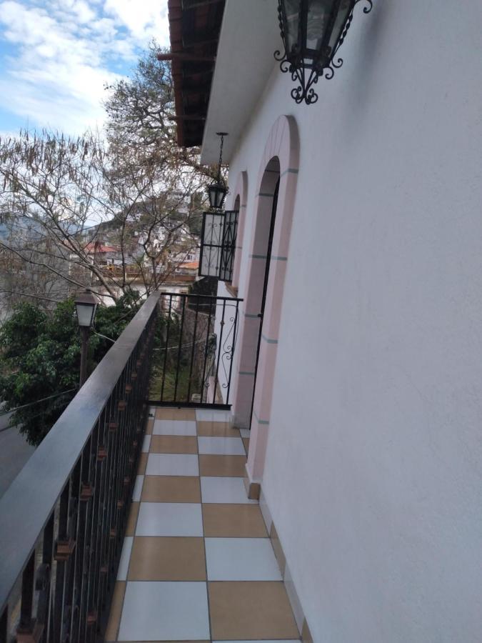 Hotel Las Palomas แท็กซ์โก เด อลาร์คอน ภายนอก รูปภาพ